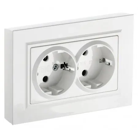 Розетка силов. IEK Brite РС12-3-БрБ BR-R21-16-K01-F 2розет. двойн. скрыт. зазем. IP20 белый (упак.:1шт)