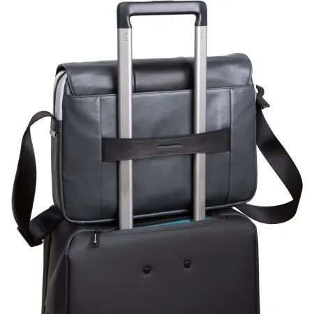 Сумка-мессенджер Piquadro Urban CA6802UB00/GRN с отделением для ноутбука 14" серая/черная натур.кожа