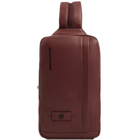 Рюкзак слинг Piquadro Russel CA6764W137/CU красное дерево кожа Рюкзак слинг Piquadro Russel CA6764W137/CU красное дерево кожа