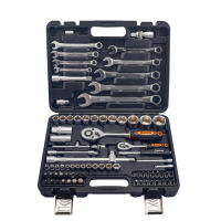 Набор инструментов, 1/2", 1/4", в кейсе 82 предм Вихрь